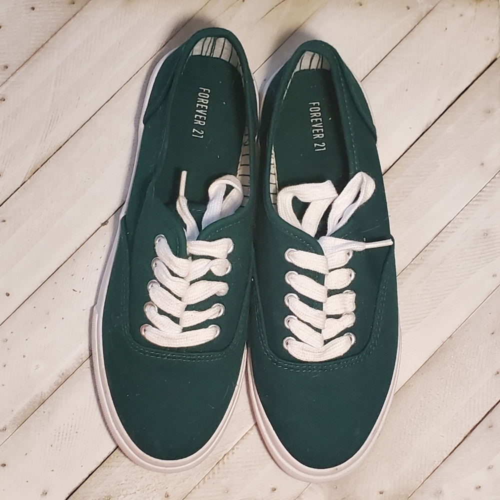 💚NWOT Forever 21 Shoes💚